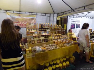 Праздник меда в Несебре Болгария