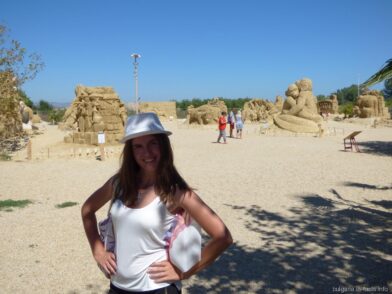 Выставка песчаных скульптур курорт Бургас