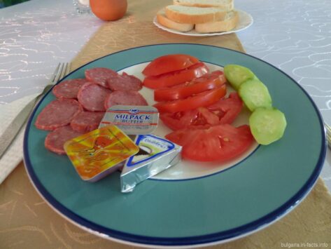 Завтрак в отеле в Несебре